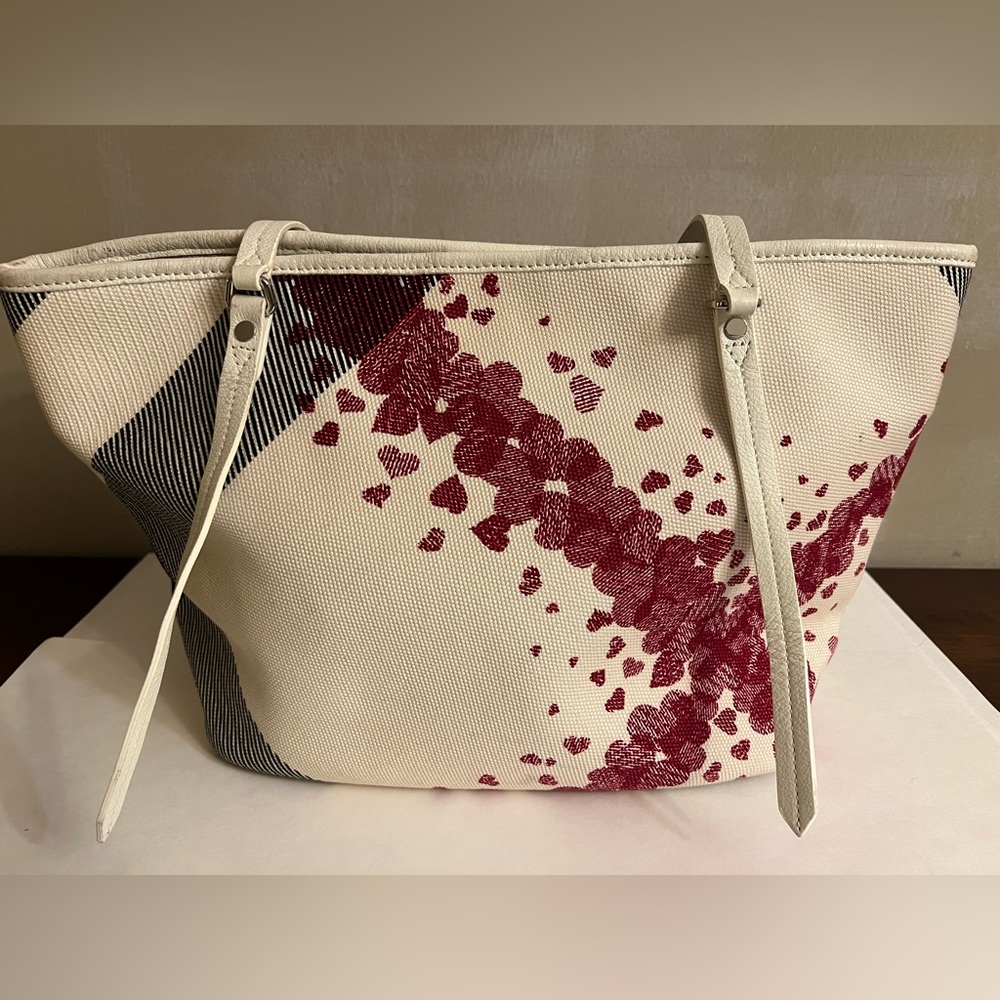 Vintage Burberry Cantley medium tote with black, white and red confetti hearts